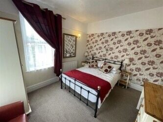 Outstanding South Devon Guest House For Sale in Paignton Outstanding South Devon Guest House For Sale in Paignton