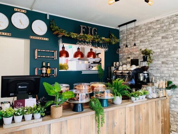 EXCEPTIONAL CAFÉ IN BUSY AFFLUENT VILLAGE LOCATION RUSTINGTON, WEST SUSSEX Photo 3