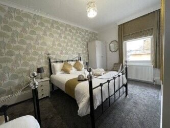 Beautiful guest house in Torquay for sale Beautiful guest house in Torquay for sale