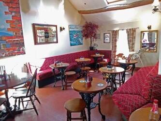 CUMBRIA – QUAYSIDE FREE HOUSE LOCATED IN WESTERN LAKES WITH STRONG NET PROFITS