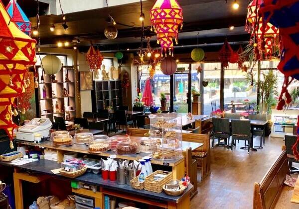 Busy Coffee Shop & Restaurant for Sale in Haslemere Surrey Photo 3