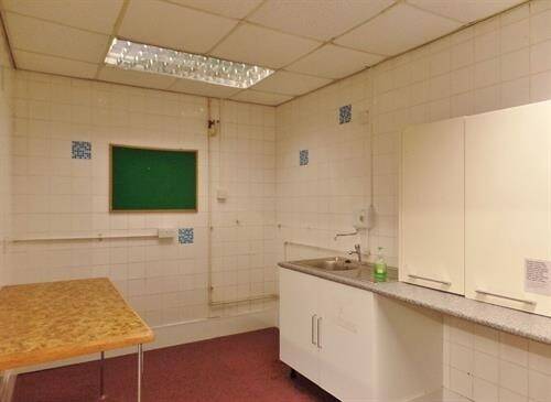 Spacious Shop to Lease - Versatile Use Photo 2