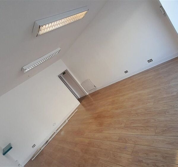 Vacant Unit For Sale in Birkenshaw Photo 3