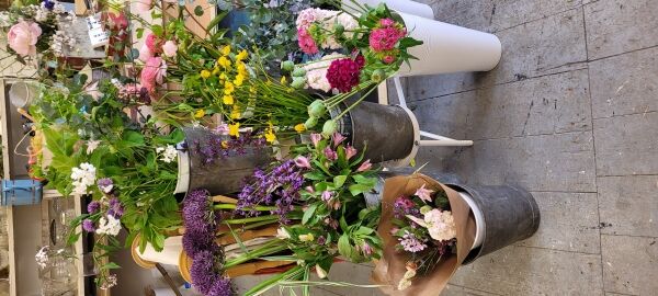 Well-Established Florist & Vintage Shop in Hexham Photo 3