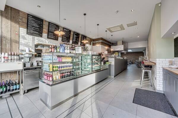 FANTASTIC LICENSED DAYTIME COFFEE SHOP & PIZZA/PASTA TAKE-AWAY + SIT DOWN Photo 3