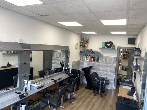 Long Established & Well Known Hair Salon - EDINBURGH Photo 3