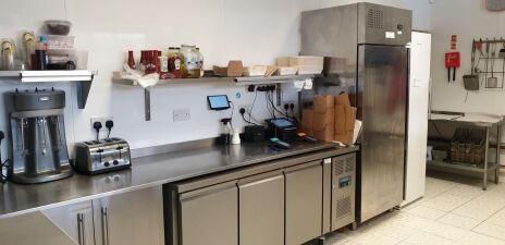 Superbly Presented Fish & Chip Take-Away in Aylesbury Photo 3