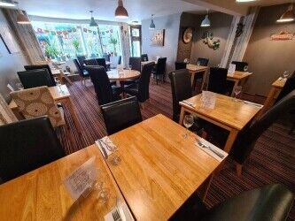 Popular Cornish Coastal Town Centre Restaurant With Spacious Owner's Apartment Photo 3