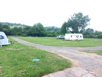 MONMOUTHSHIRE - ROADSIDE VILLAGE INN WITH 44 PITCH CARAVAN AND CAMPSITE Photo 3
