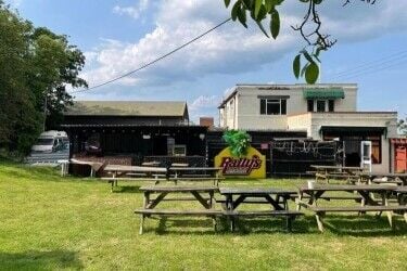 Cafe With Accommodation - Robertsbridge Photo 3