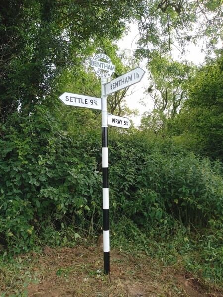 SPECIALIST RESTORATION AND MAINTENANCE OF HISTORIC / TRADITIONAL ROAD SIGNAGE