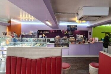 Ice Cream Parlour & Cafe - Dibden Purlieu Photo 3