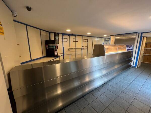 Popular Freehold Fish and Chip premises located in Riccarton area of Kilmarnock.(ref 1593) Photo 3