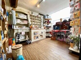 GIFT & CARD SHOP Photo 3