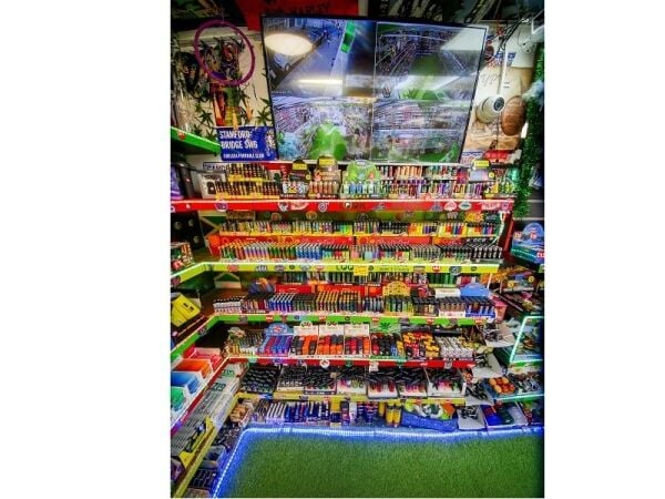 Well established wholesalers of smoking accessories and vapes shops for sale Well established wholesalers of smoking accessories and vapes shops for sale