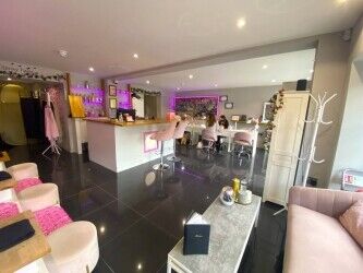 Popular and Beautifully Fitted Luxury Nail & Beauty Salon in Affluent Town of Esher, Surrey Photo 3