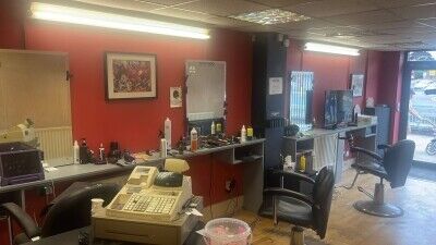 This is a superb opportunity to purchase a well-established Barber Shop in Solihull, Birmingham Photo 3