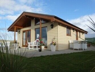 House with separate holiday home cottage with Stl license House with separate holiday home cottage with Stl license