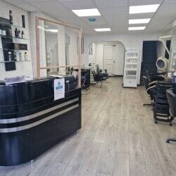 Ladies & gents hairdressers salon Ladies & gents hairdressers salon