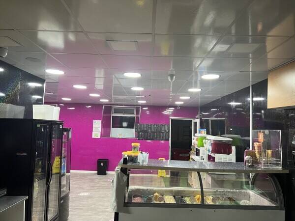 Desserts Shop for sale Ice Cream Parlour Takeaway Photo 3