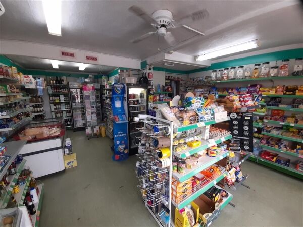 Off License & Convenience For Sale in Market Rasen Photo 3