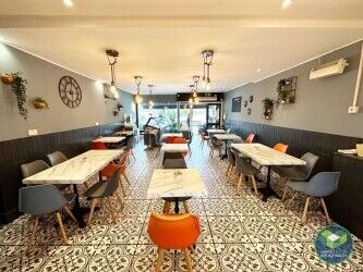 CAFE IN FORMBY: Photo 3