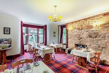 An attractive Victorian Guest House with refurbished owner’s accommodation (ref 1596)