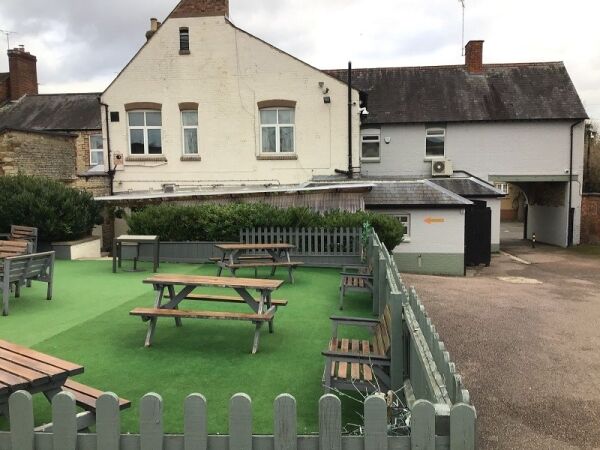 Well Established Pub For Sale Photo 3