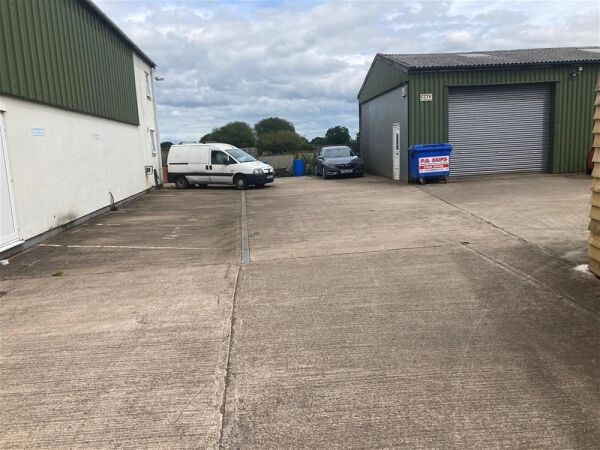 PROVIDER OF MOTOR SERVICES AND REPAIRS Photo 3
