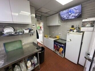 22 Years old Chicken Shop for Sale in Harrow. High Profit Margin. Newly Fitted Photo 3