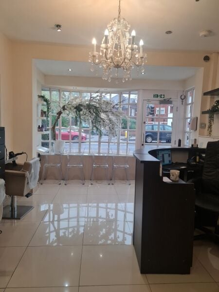 Well-Established Hair & Beauty Salon in Hertfordshire Photo 3