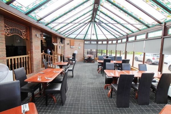 Successful bar and restaurant with 8 letting rooms Successful bar and restaurant with 8 letting rooms