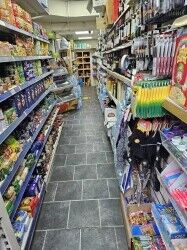 Convenience Store w Off-licence for sub-lease Photo 4