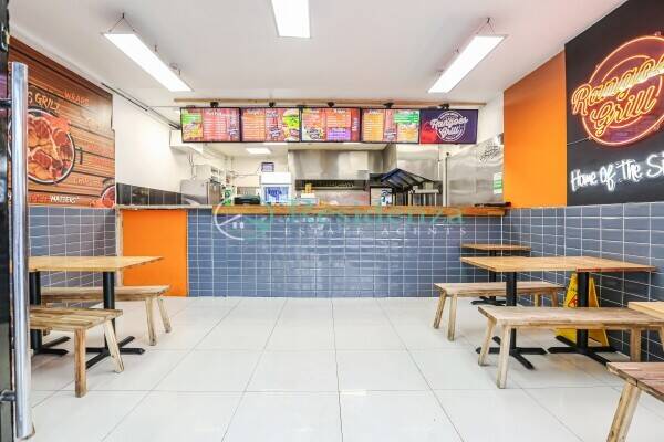CLASS E unit in Mitcham currently trading as a grilled food takeaway situated on London Road, CR4