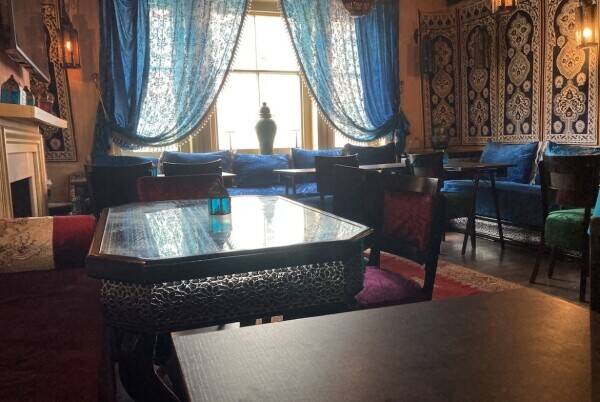 Fully Fitted Restaurant for Sale in Ealing with 4 Residential Rooms Photo 2