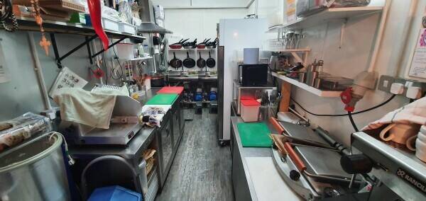 RESTAURANT PREMISES WITH FULL A3 & ALCOHOL LICENCE (2300) Photo 3