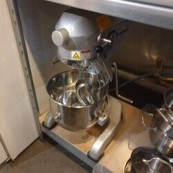 Restaurant/takeaway/coffee shop/bar A1/A3/A5 for sale in Cricklewood, London Photo 3