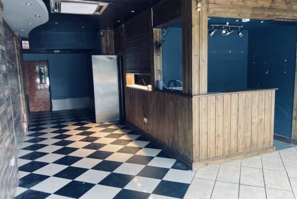 Freehold Takeaway & Restaurant for Sale in Uxbridge Road, Hayes Photo 3