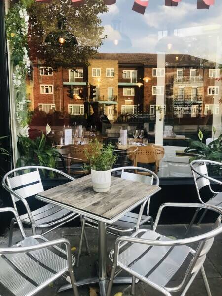 Fully fitted Italian Restaurant Pizzeria bar for sale in Ealing w 1 bed maisonette Photo 3