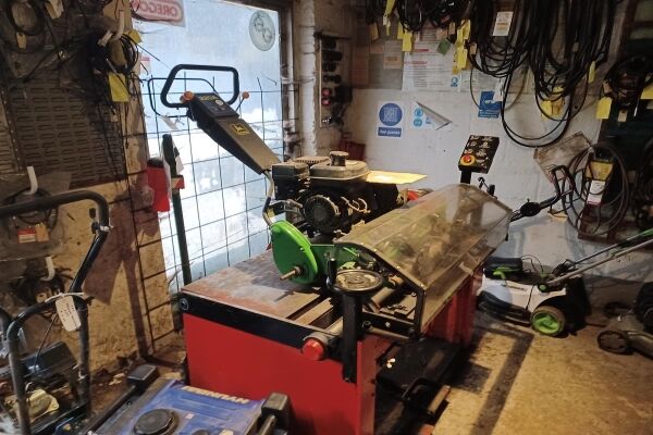 Garden Machinery Maintenance - Surrey Photo 3