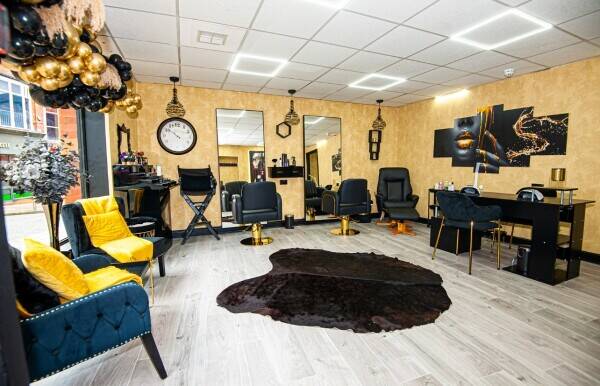 Aesthetics/Hair & Beauty salon for sale in Wigan Town Centre Aesthetics/Hair & Beauty salon for sale in Wigan Town Centre