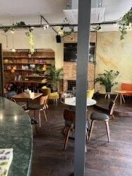 Urgent sale Restaurant and bar for sale (&pound;120k)in Islington London