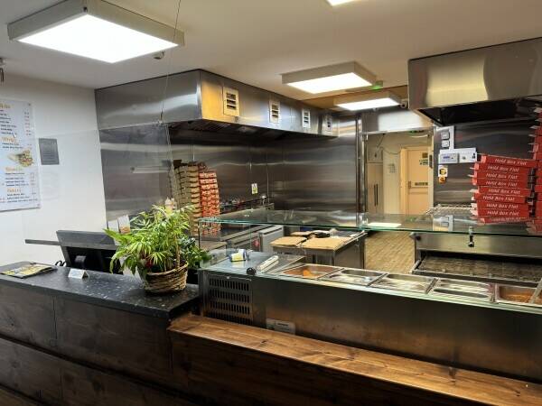 Busy Pizza Takeaway shop for sale near Tamworth Photo 3