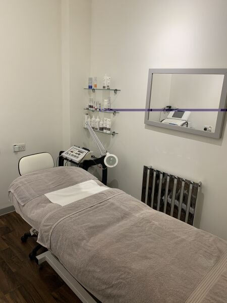 Reputable Beauty Clinic & Nail Bar for Sale in Knebworth Photo 3