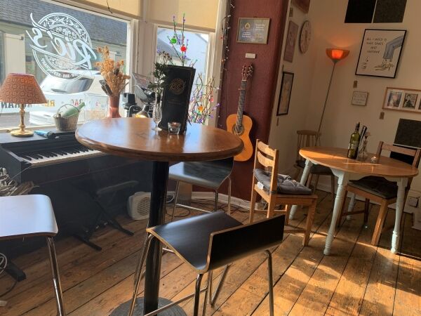 DAYTIME CAFÉ Photo 3
