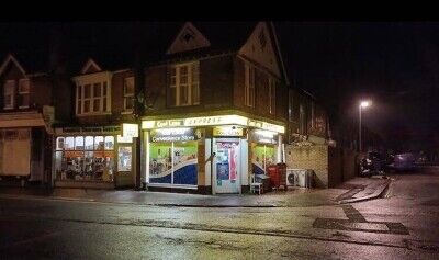 Off licence store in Worthing Photo 4