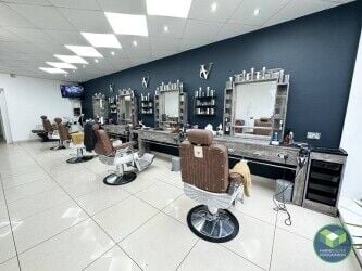 BARBERS/HAIR SALON: BOWDON: Photo 3