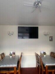 Established Cafe/Restaurant with large seating area and Alcohol licenced bar