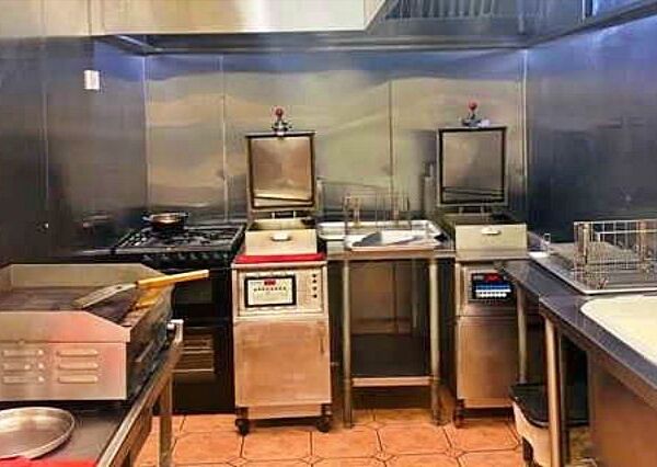 Chicken Shop with Full Off Licence Consent for Sale Photo 3