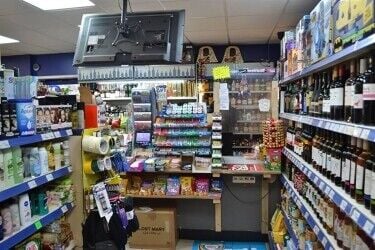Convenience Store with very good turnover Photo 3